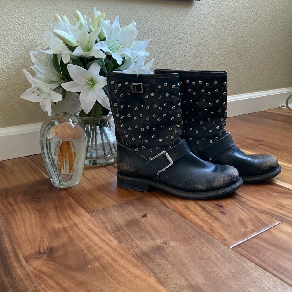 Frye Distressed Combat Boots 6.5